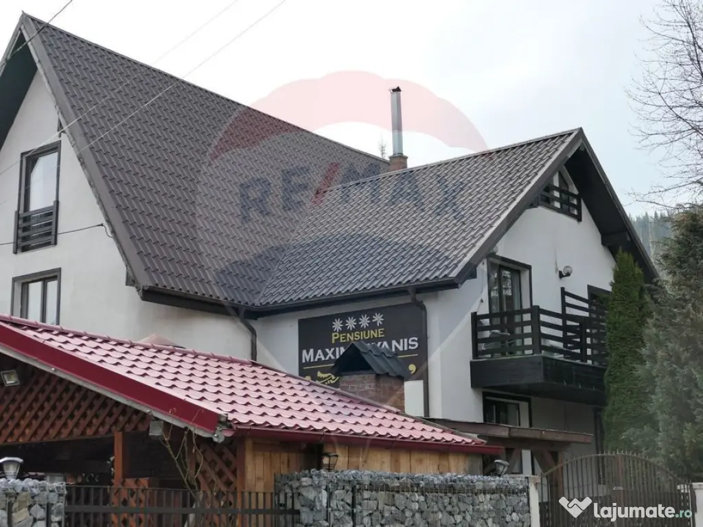 Vilă cu 10 camere de vânzare în zona Centrala 