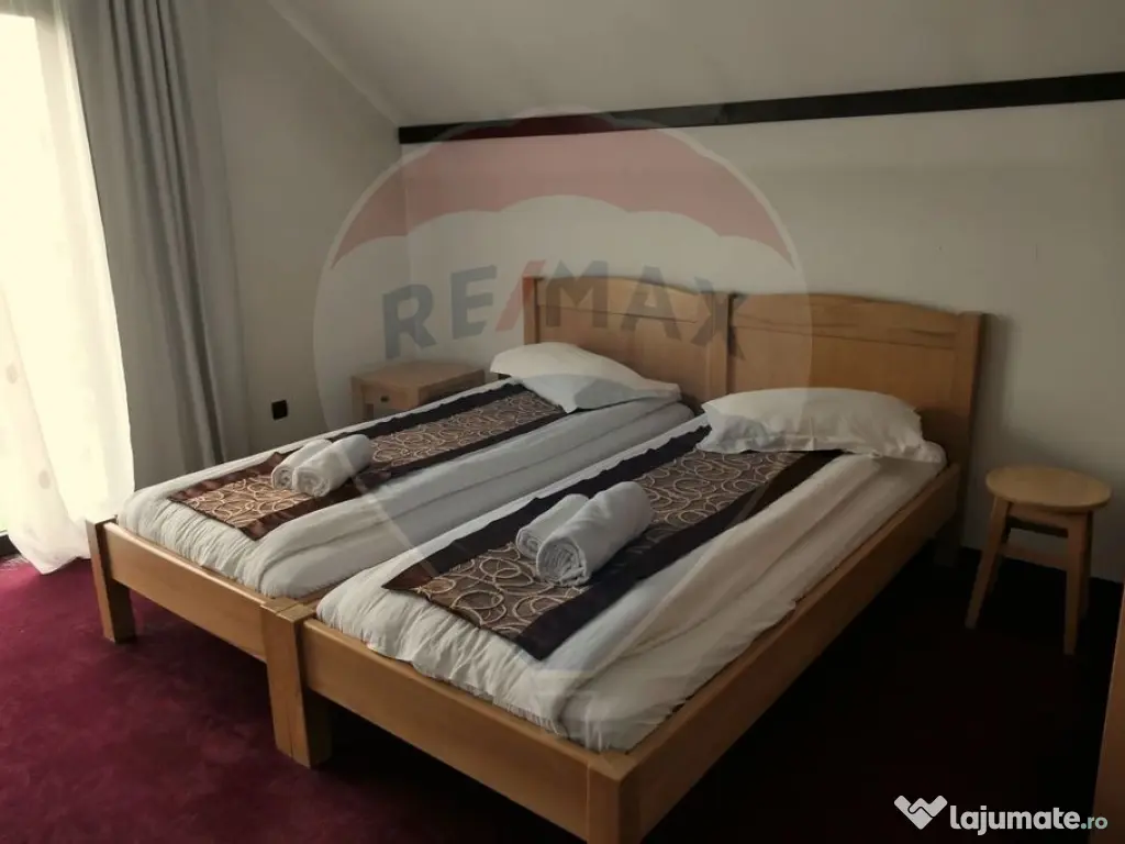 Vilă cu 10 camere de vânzare în zona Centrala 