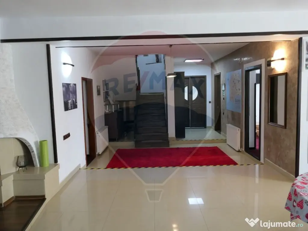 Vilă cu 10 camere de vânzare în zona Centrala 