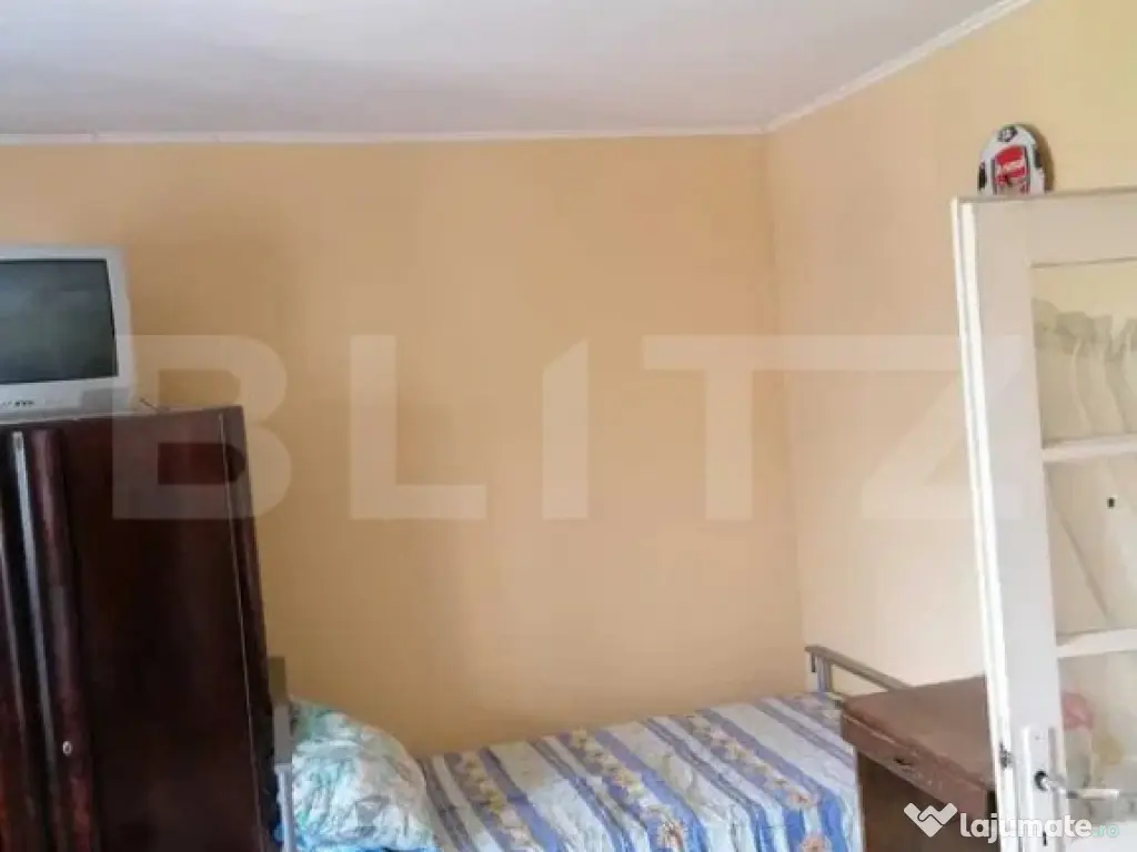 Casa de vanzare, 6 camere, 140 mp, zona 14 Mai