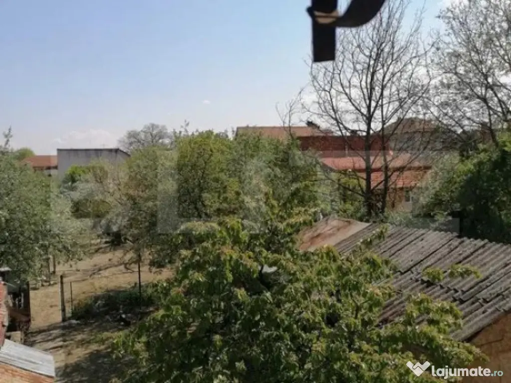 Casa de vanzare, 6 camere, 140 mp, zona 14 Mai