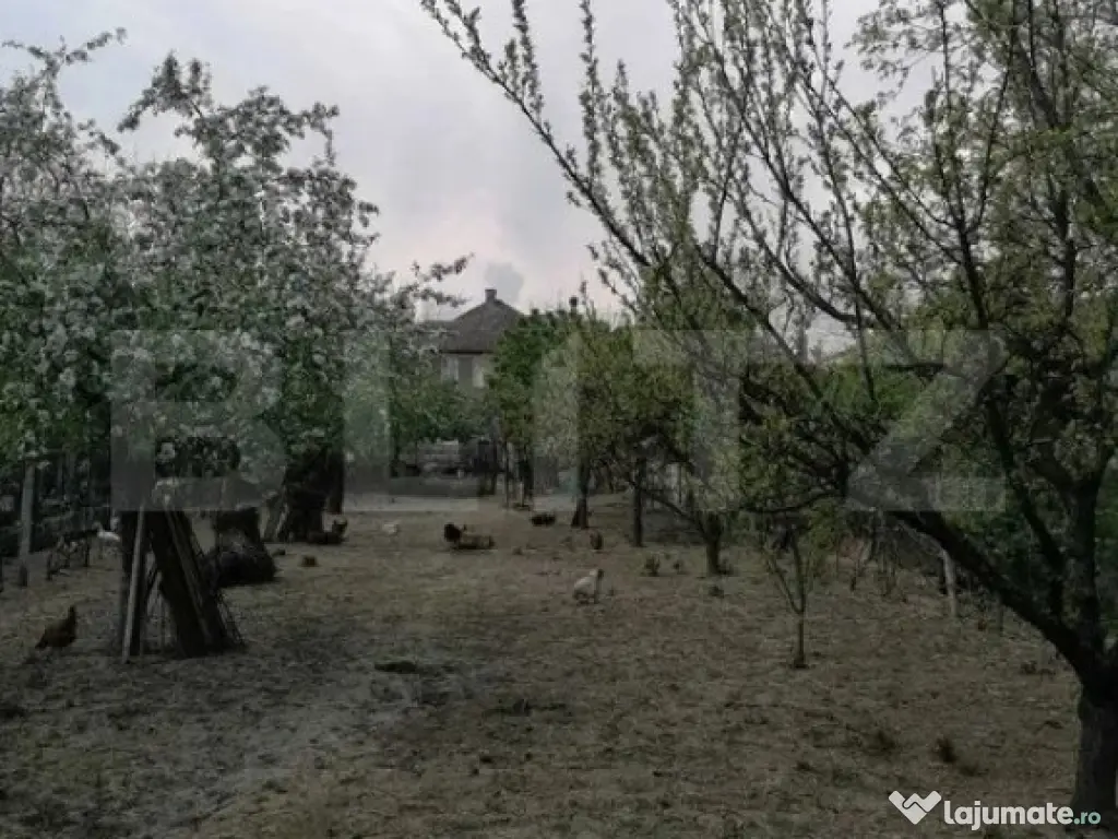 Casa de vanzare, 6 camere, 140 mp, zona 14 Mai