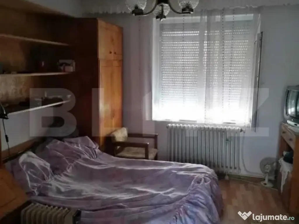 Casa de vanzare, 6 camere, 140 mp, zona 14 Mai