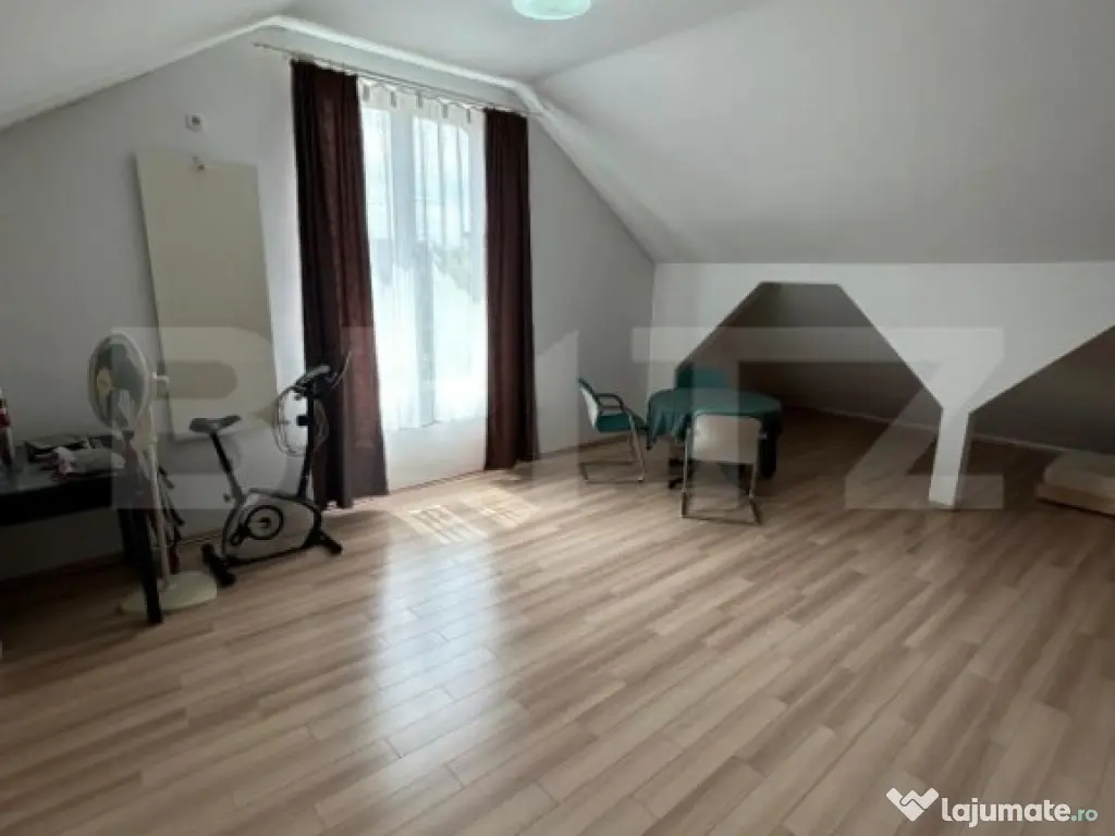 Proprietate cu potențial investițional ridicat – 3 case