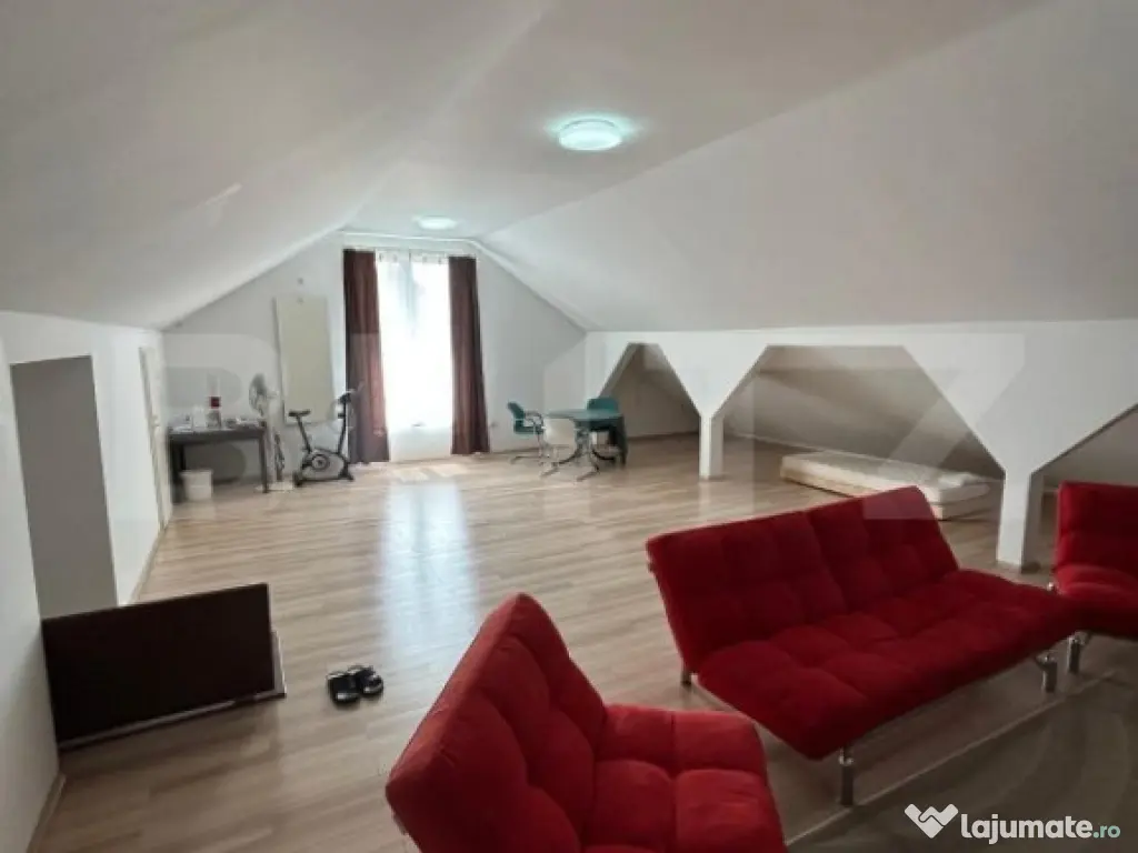 Proprietate cu potențial investițional ridicat – 3 case