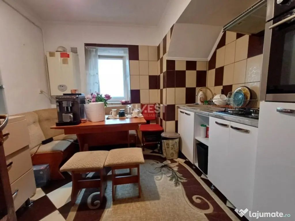 Apartament 3 camere, decomandat, 70 mp, mobilat, Nicolina 2 