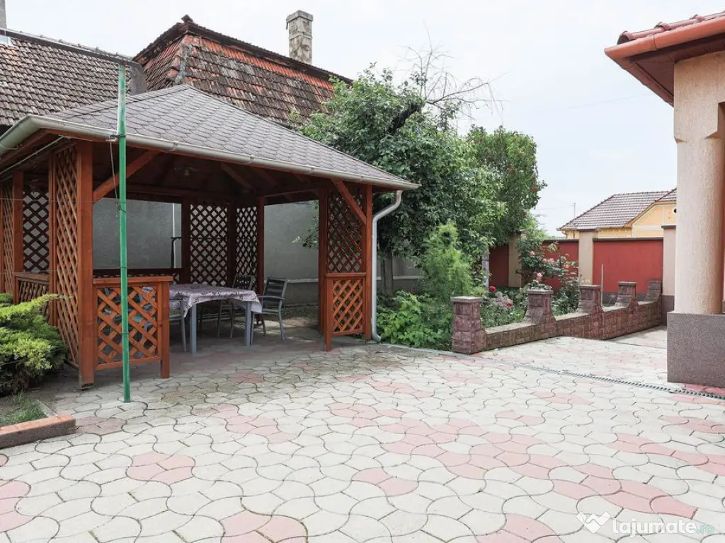 Casă spațioasă cu 4 dormitoare în Nădlac – gata de... 