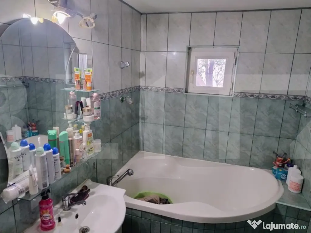 Apartament de vanzare, cu 4 camere, 92 mp, Doamna Ghica