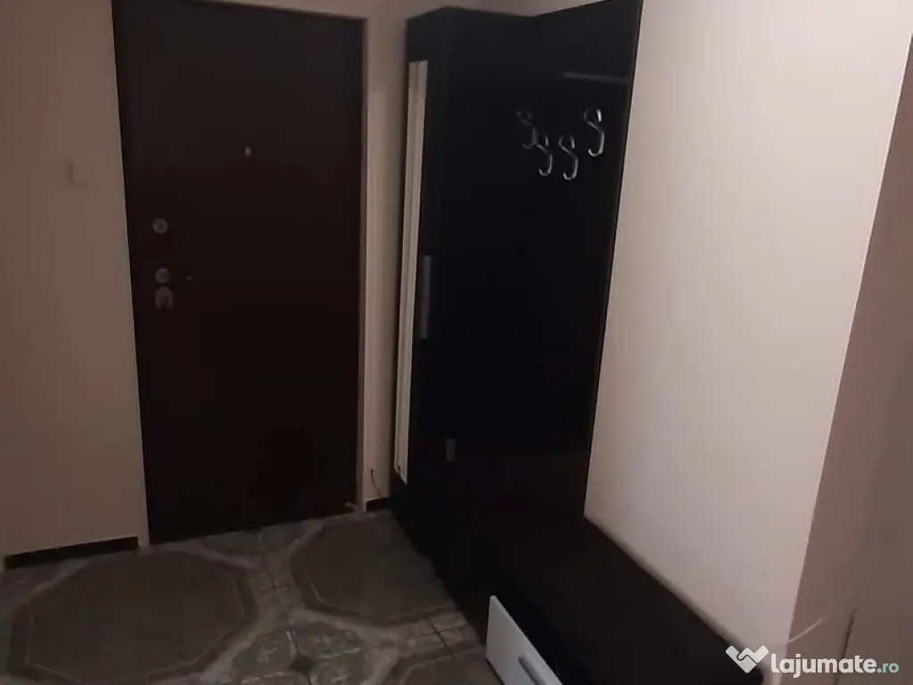 Apartament 3 camere Nerva Traian