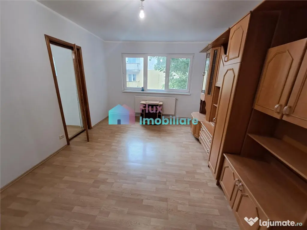 Apartament cu 3 camere semimobilat etaj 3 George Enescu 