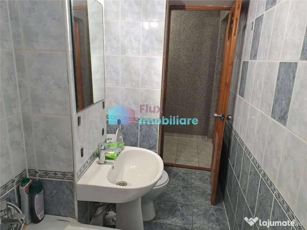 Apartament cu 3 camere semimobilat etaj 3 George Enescu 