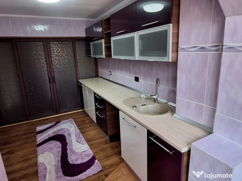 Apartament 3 camere Vidin, suprafata 75mp, etaj 2