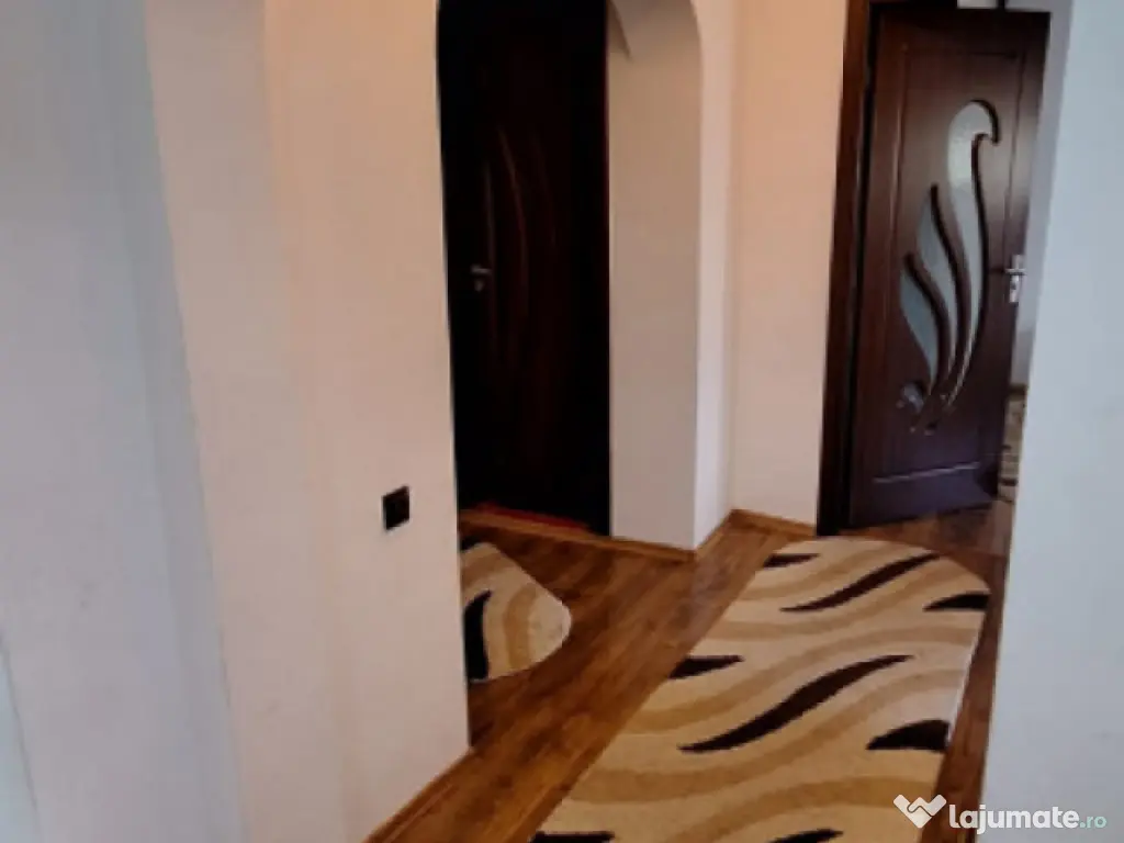 Apartament 3 camere Vidin, suprafata 75mp, etaj 2