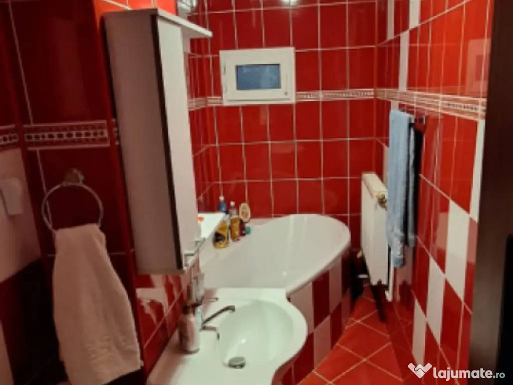 Apartament 3 camere Vidin, suprafata 75mp, etaj 2