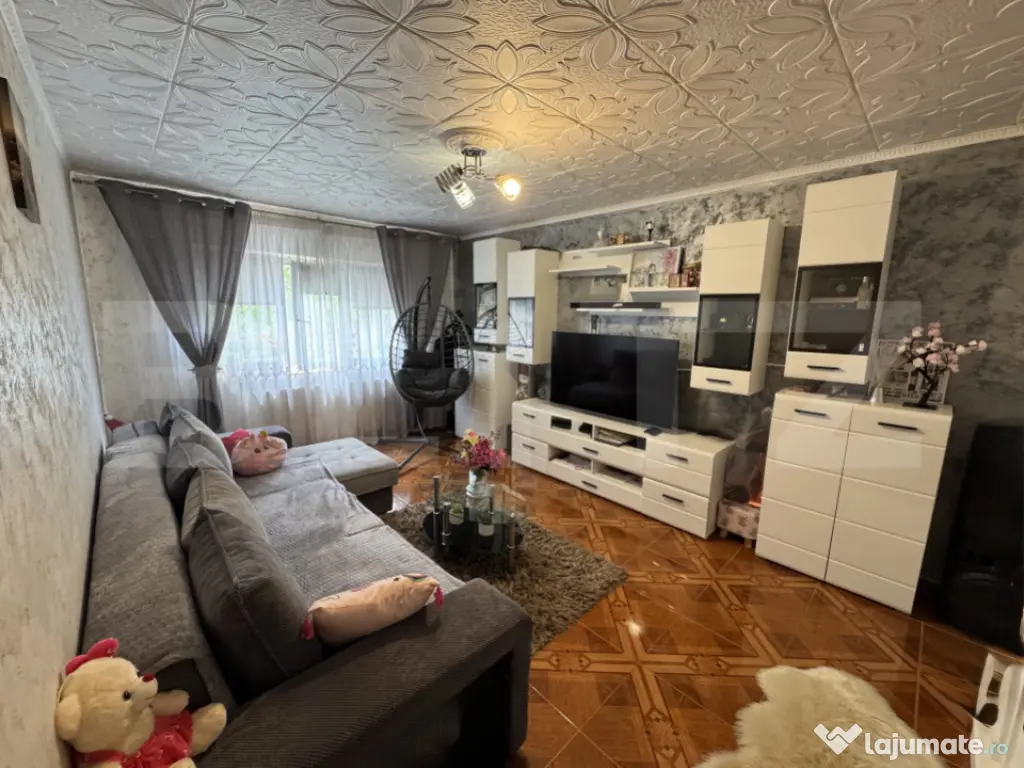 Apartament de vanzare, cu 2 camere, 51 mp, zona Trenul Pierd