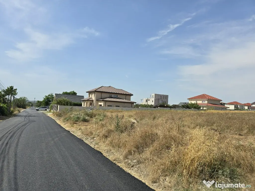 Vand teren in Lazu la strada Baritiu