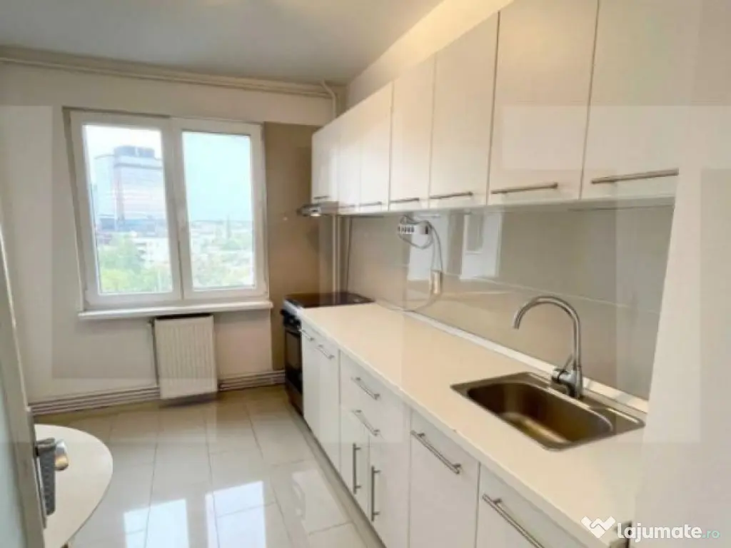 Apartament de vanzare, cu 3 camere de vânzare, zona ultrace