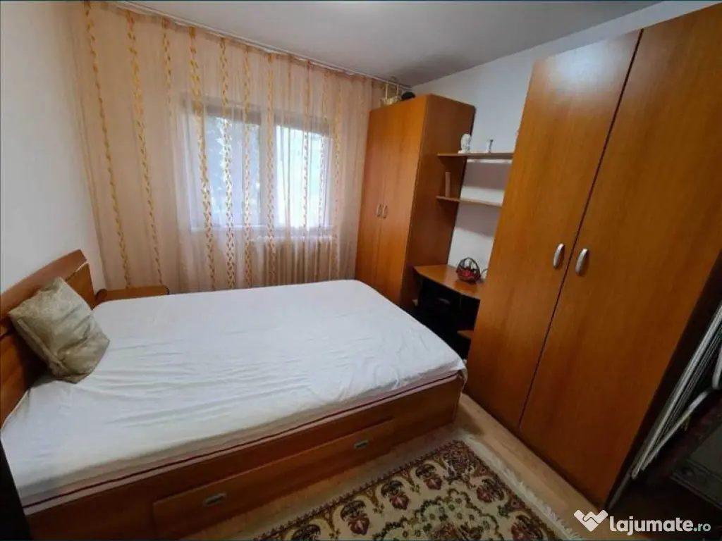 Apartament 3 camere, 2 bai Centrul Civic 