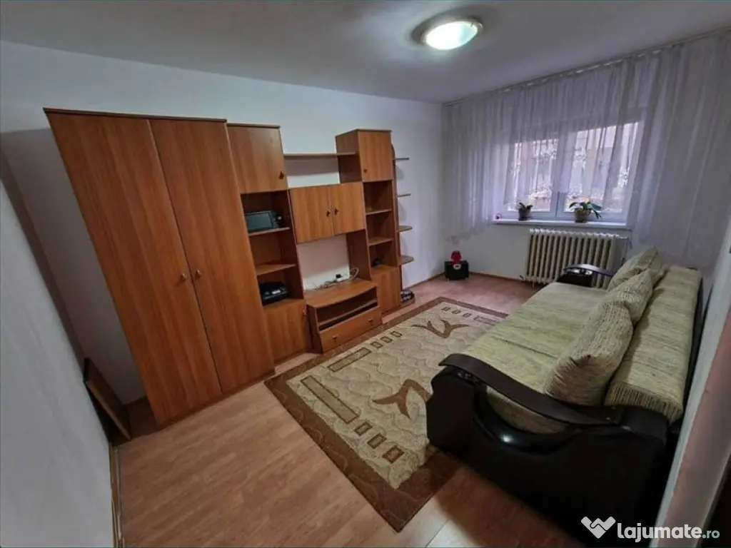 Apartament 3 camere, 2 bai Centrul Civic 