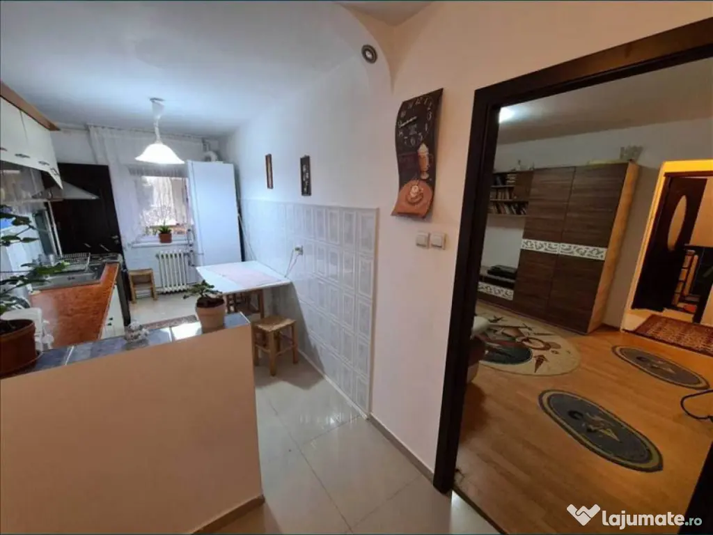 Apartament 3 camere, 2 bai Centrul Civic 