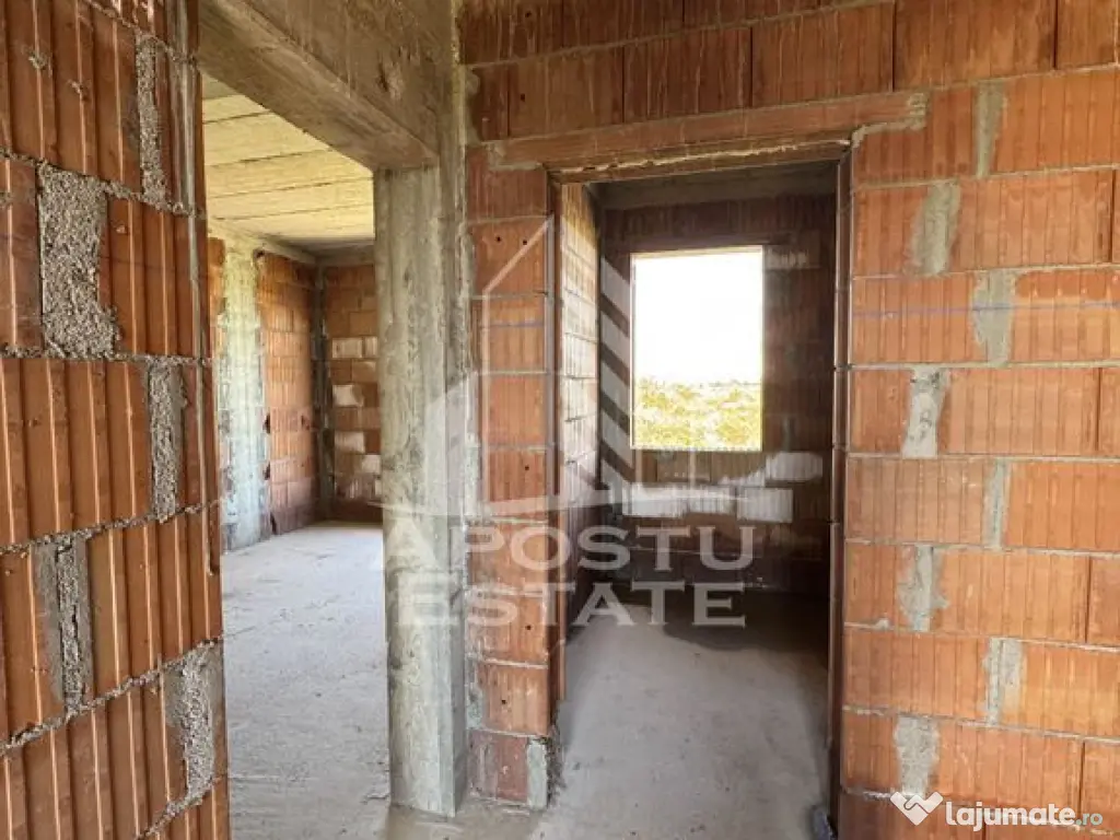 Case insiruite cu 3 camere, bucatarie inchisa, toate util... 