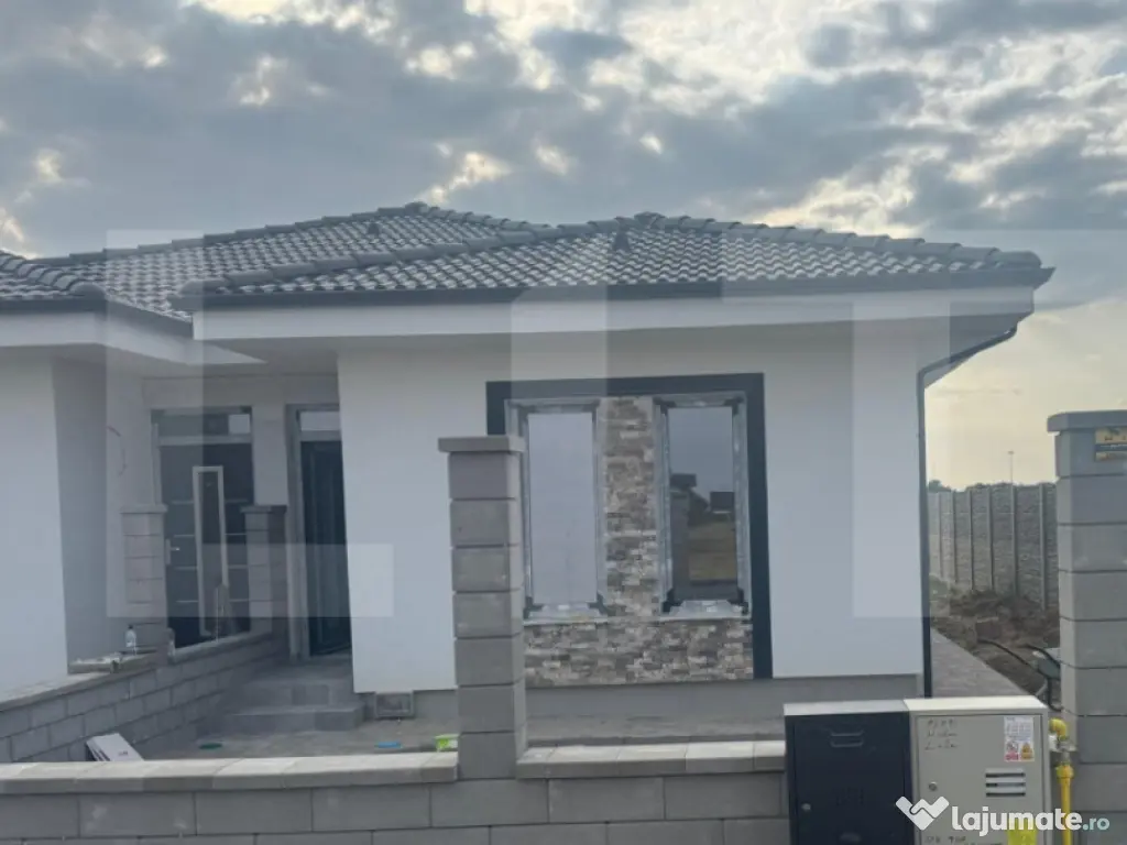 Duplex de vanzare, cu 3 camere, 79 mp, Urseni