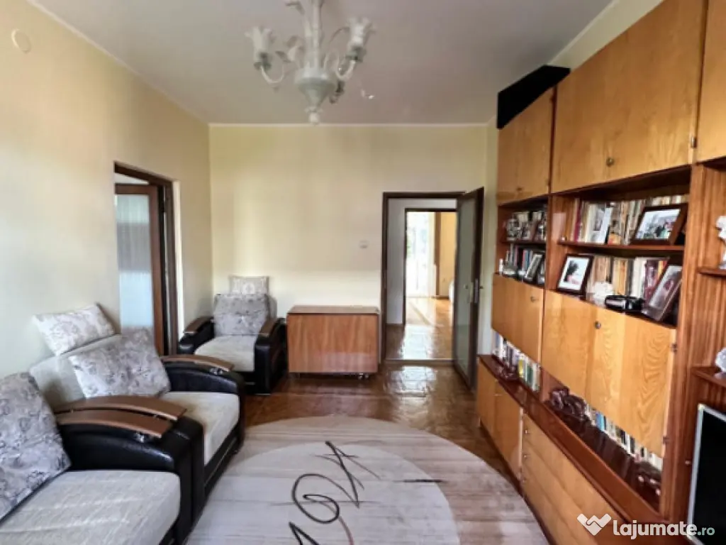 Apartament 3 camere zona Cazino-Comandament Constanța 