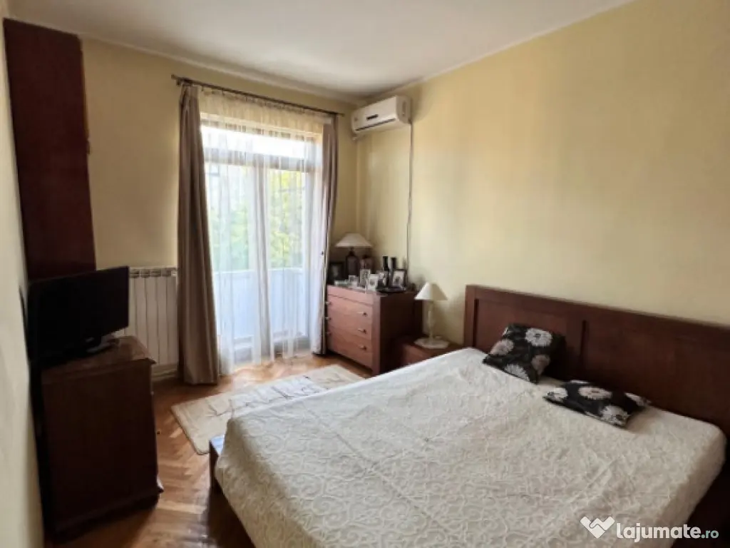 Apartament 3 camere zona Cazino-Comandament Constanța 