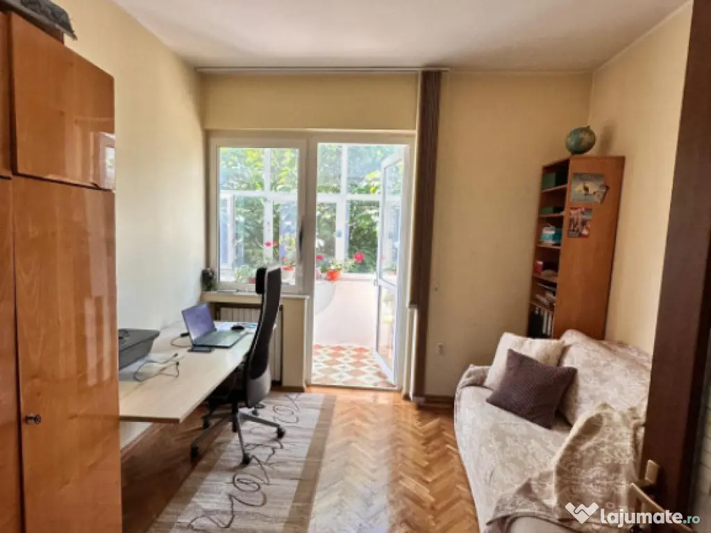 Apartament 3 camere zona Cazino-Comandament Constanța 