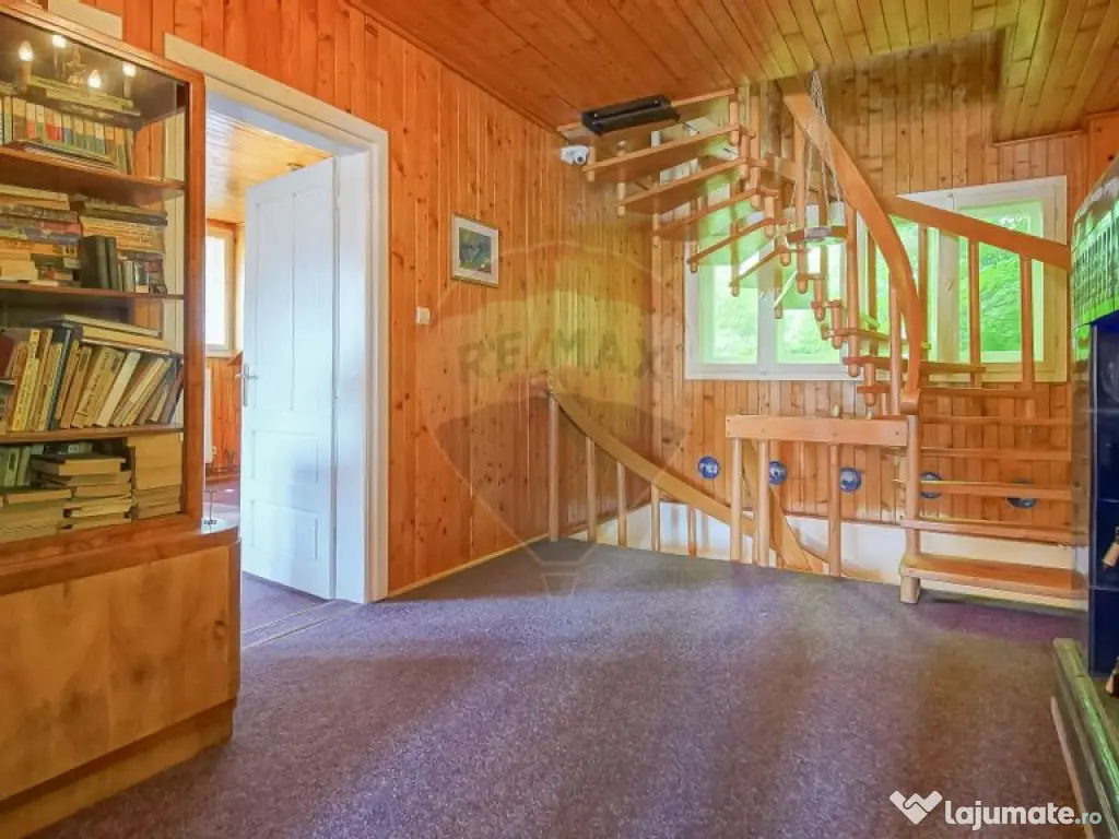 Vanzare două vile, cu potential investitional în Brașo... 