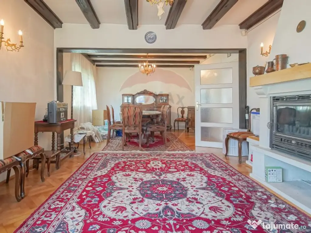 Vanzare două vile, cu potential investitional în Brașo... 