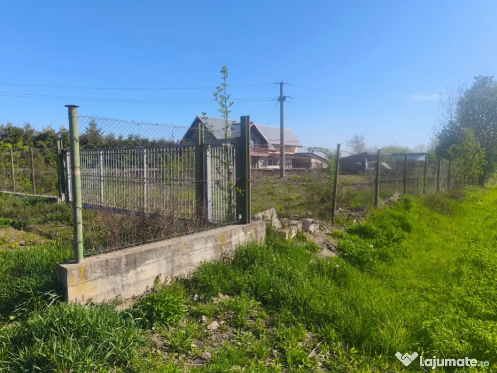 Teren intravilan, 2500mp, front 20ml, Radauti