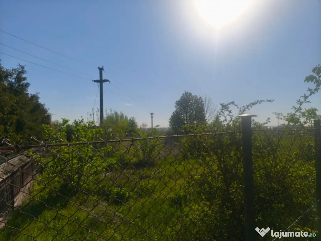 Teren intravilan, 2500mp, front 20ml, Radauti