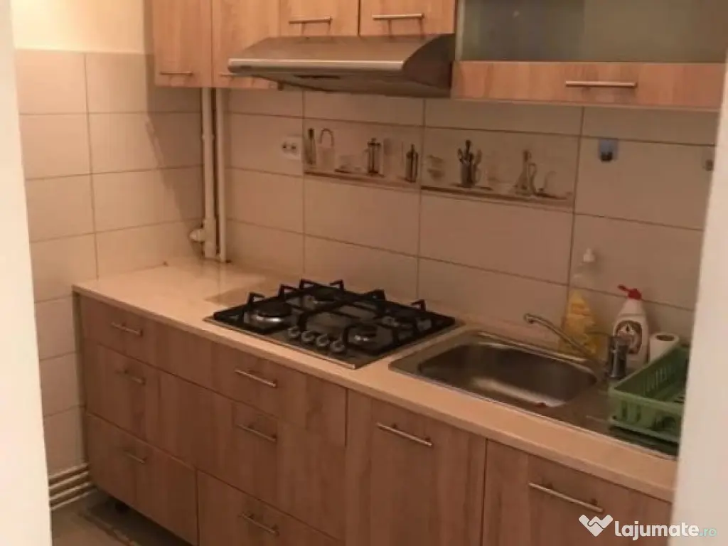 1 camera in zona Lipovei