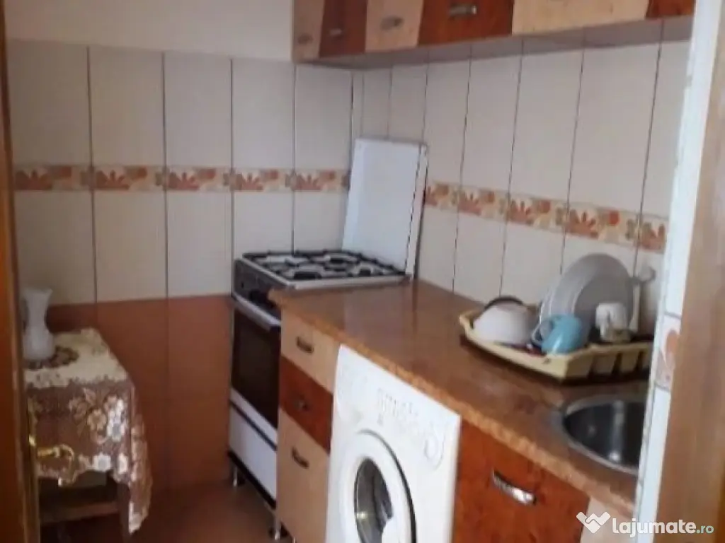 1 camera in zona Buziasului