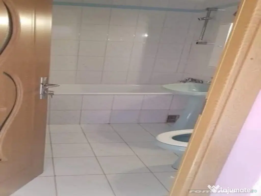 2 camere in zona Complexului Studentesc