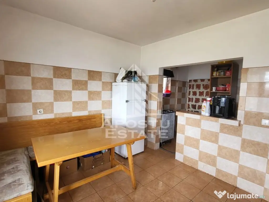 Casa individuala cu 7 camere,si teren de 550 mp,Dudestii Noi 