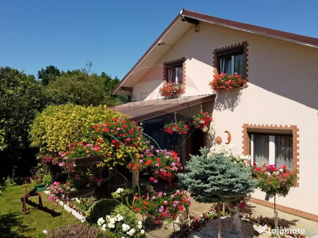 CASA + HALA/SPATIU FIRMA - VOITINEL 