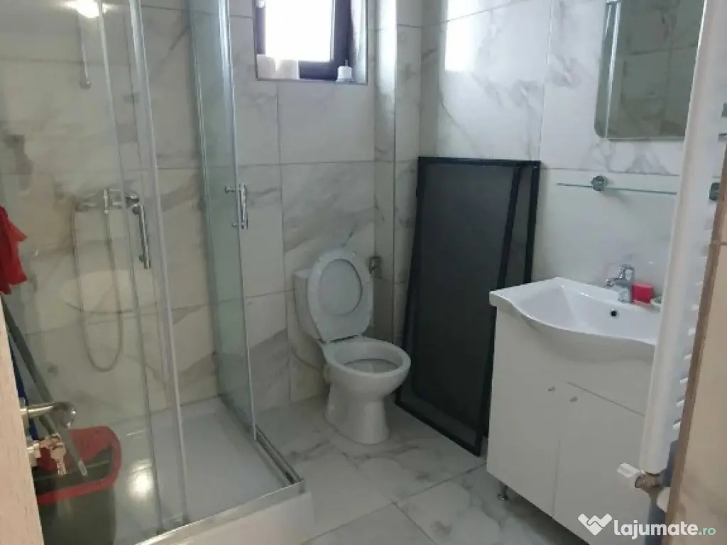 1 camera in zona Aradului