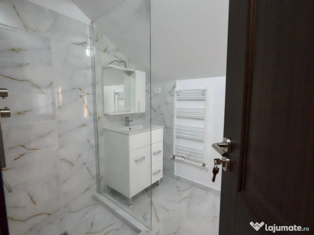 Casa parter si mansarda in zona Garii, Vaslui 