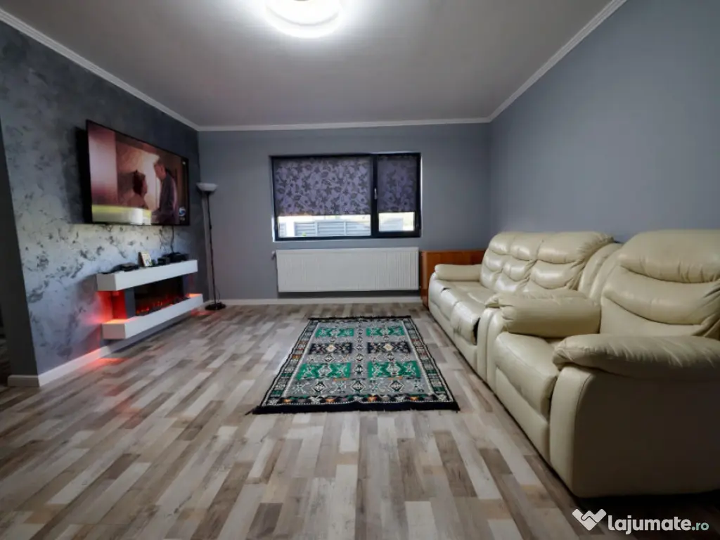 Casa parter si mansarda in zona Garii, Vaslui 