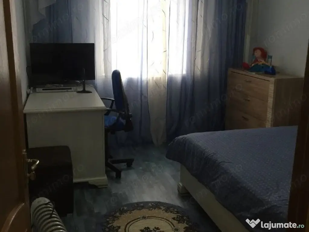 3 camere in zona Garii