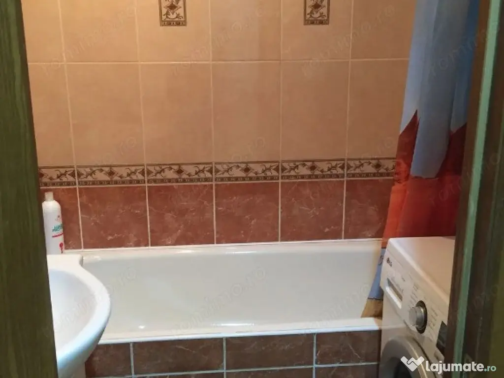 3 camere in zona Garii