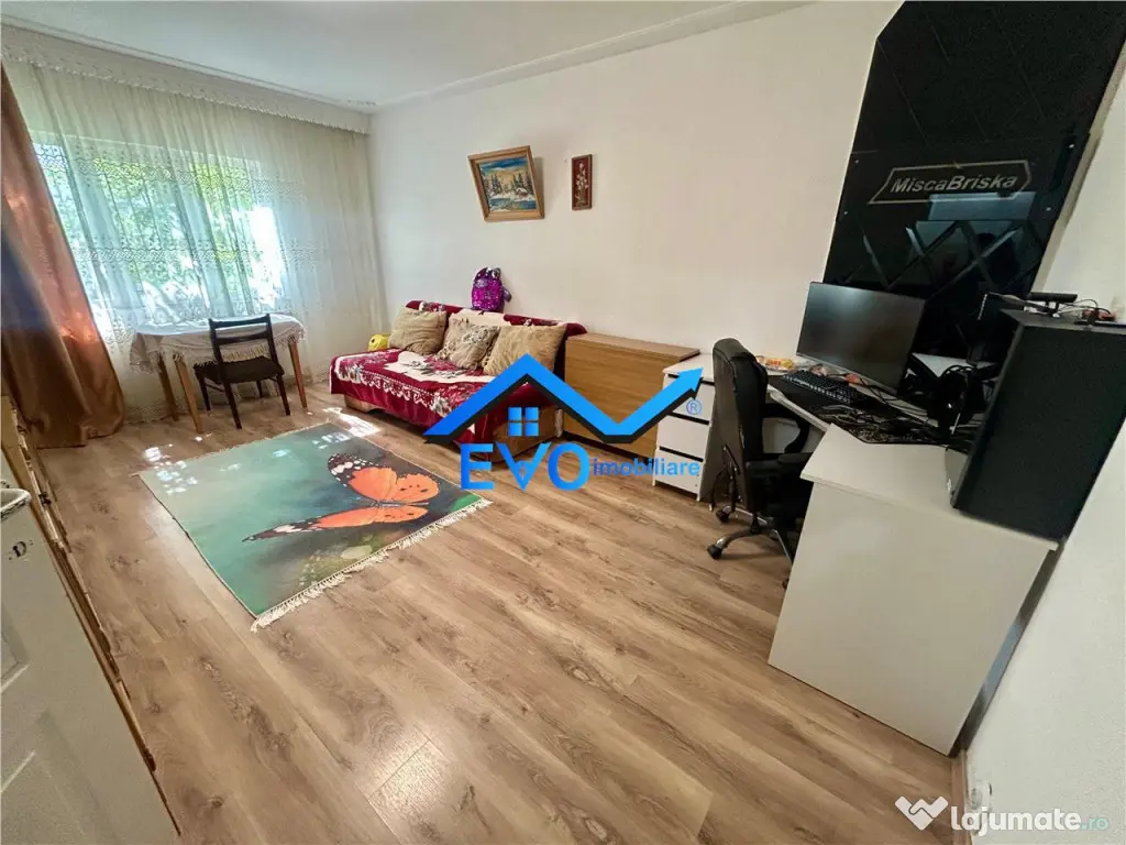 Apartament de cu 3 camere, decomandat, etaj 1, Tomesti 