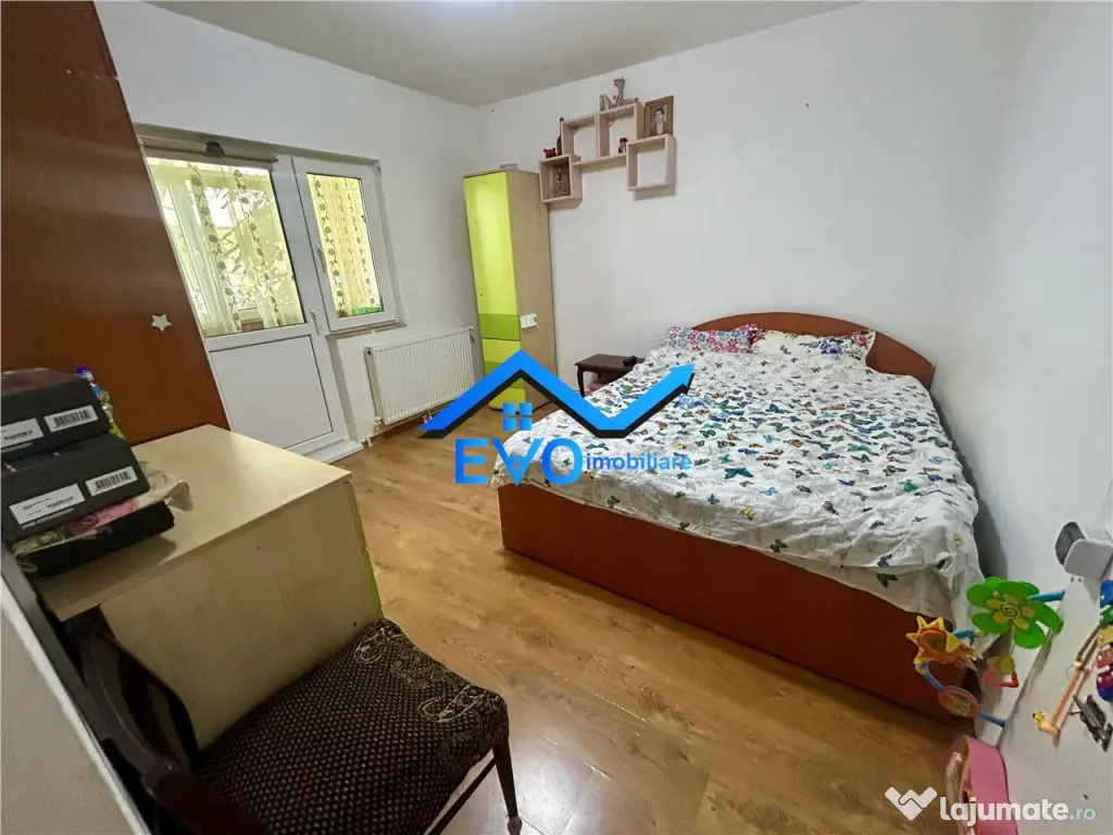 Apartament de cu 3 camere, decomandat, etaj 1, Tomesti 