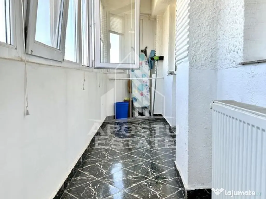 Apartament 3 camere, zona Sagului 