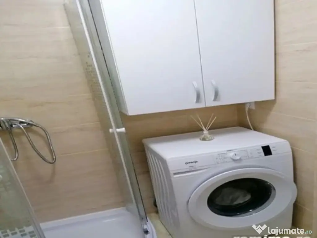 1 camera in zona Dambovita