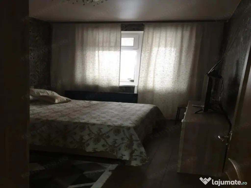 3 camere in zona Badea Cartan