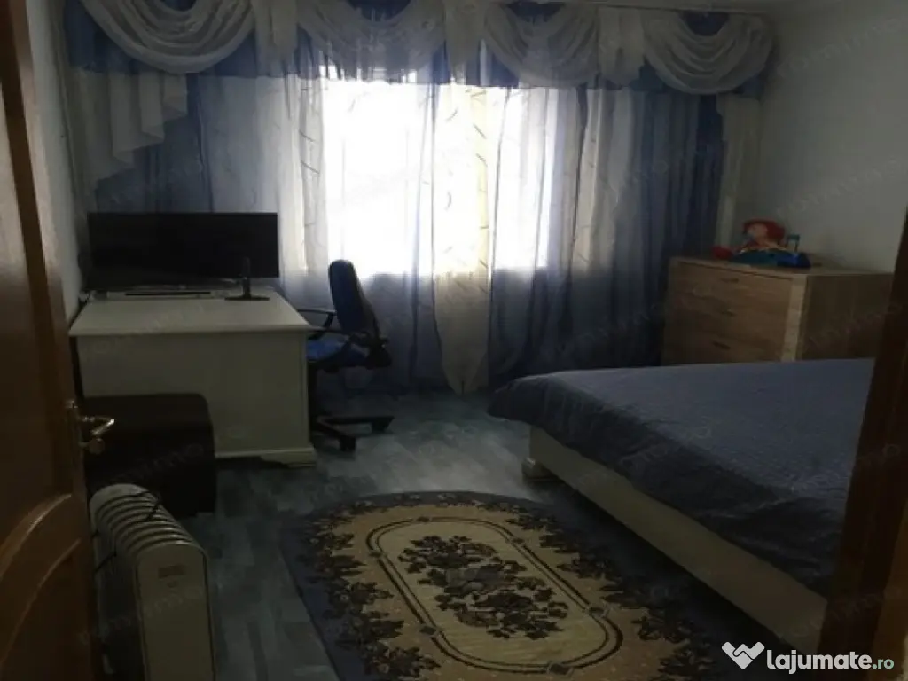 3 camere in zona Badea Cartan