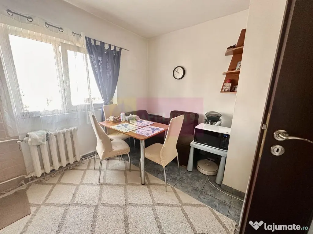 2 camere de vanzare Sebastian - Novaci 